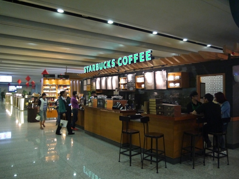 What time does starbucks open at the indianapolis airport